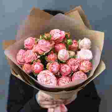Кустовые розы "Soft Pink" с доставкой в Ростове-на-Дону